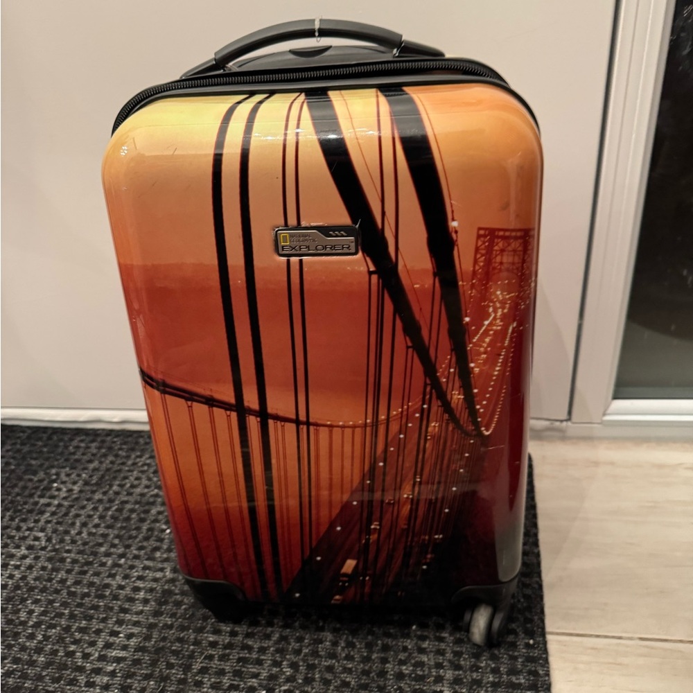 National geographic carry on 21’ hard shell